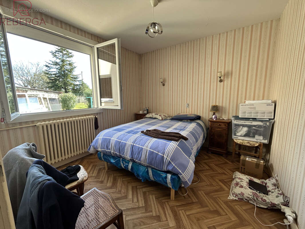 Maison à LABRUGUIERE