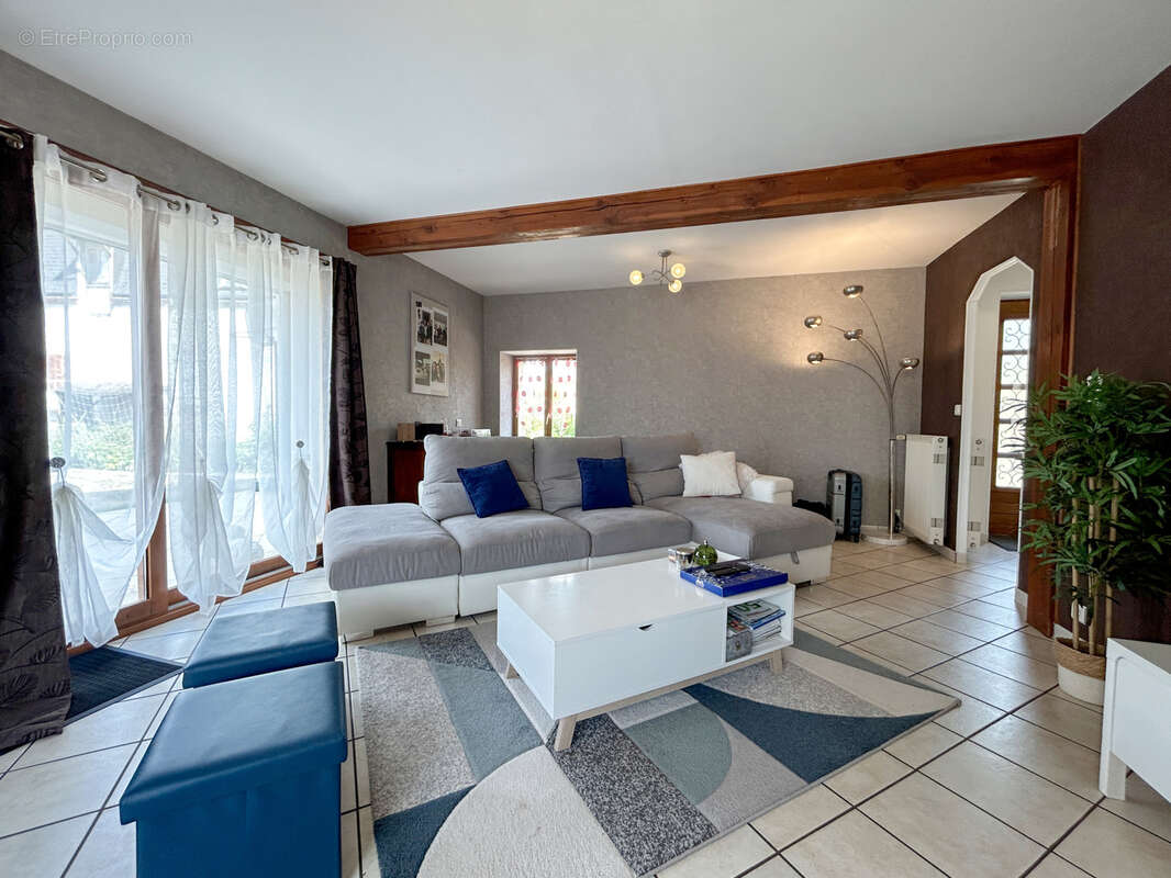 Maison centre-ville de Commentry - photo 3