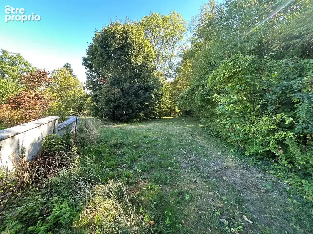 Terrain à VIARMES