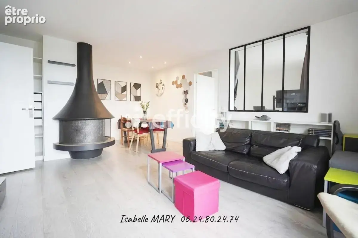 Appartement à FRESNES