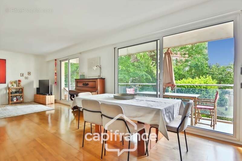 Appartement à GARCHES