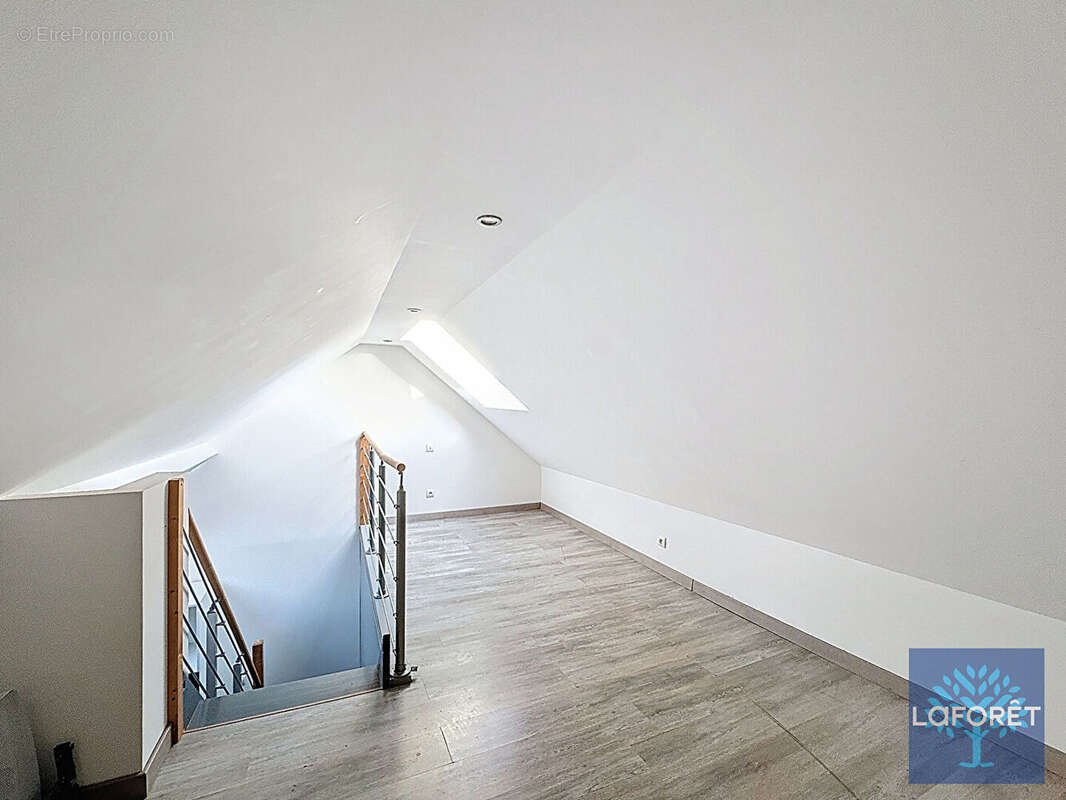 Immeuble centre-ville Denain 140 m² - photo 7