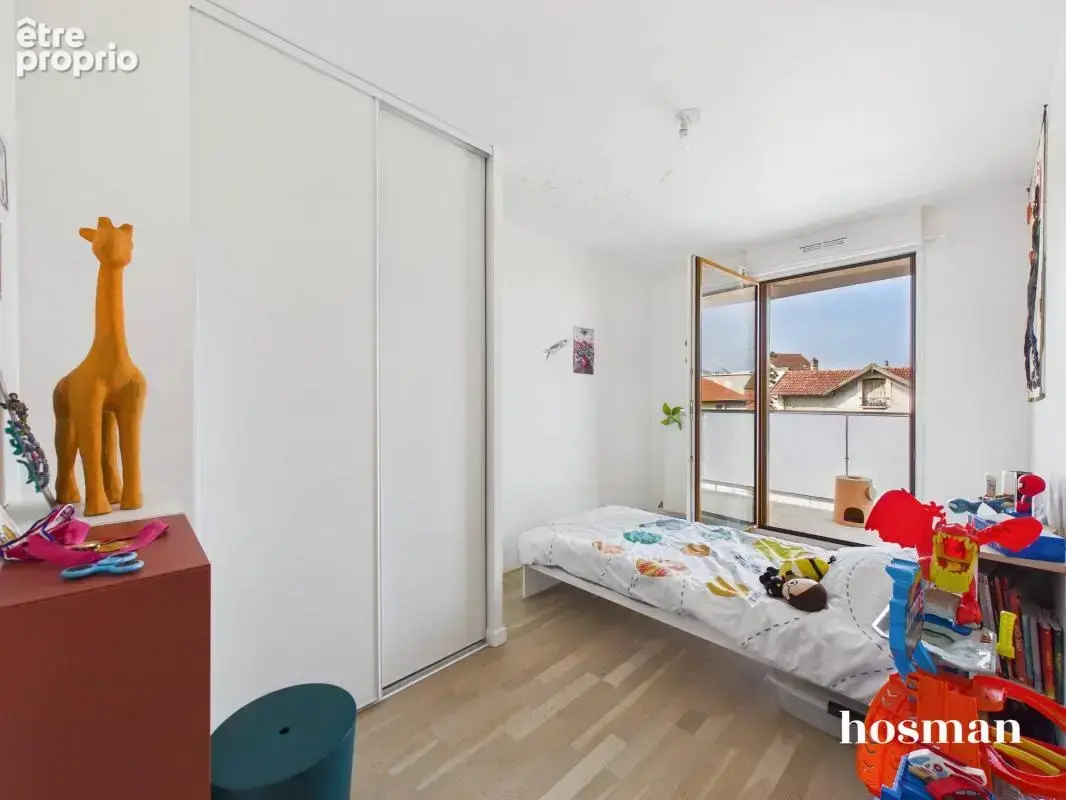 NANTERRE - RUE PAUL VAILLANT-COUTURIER - Appartement 4 pièces avec balcon et parking - photo 7
