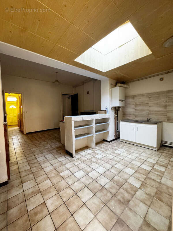 Maison à vendre à Jeumont - 4 chambres, calme et proche commodités - photo 2