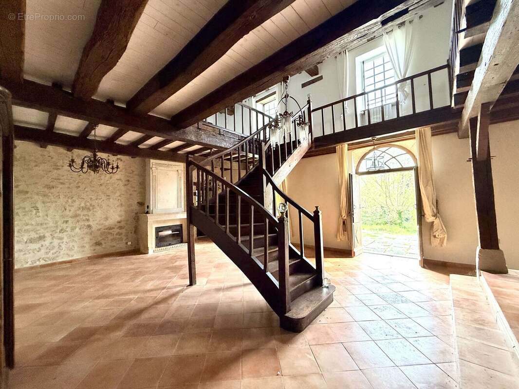 Photo 5 - Maison à NEUFFONS