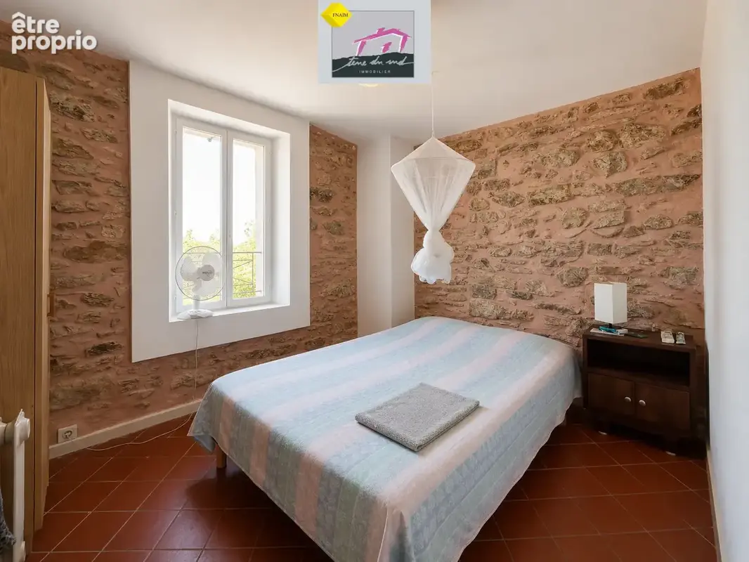Maison en pierre avec piscine et vue dégagée - photo 7