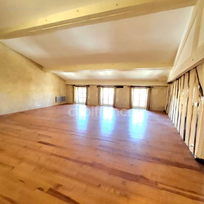 Appartement à SAINT-CLAR