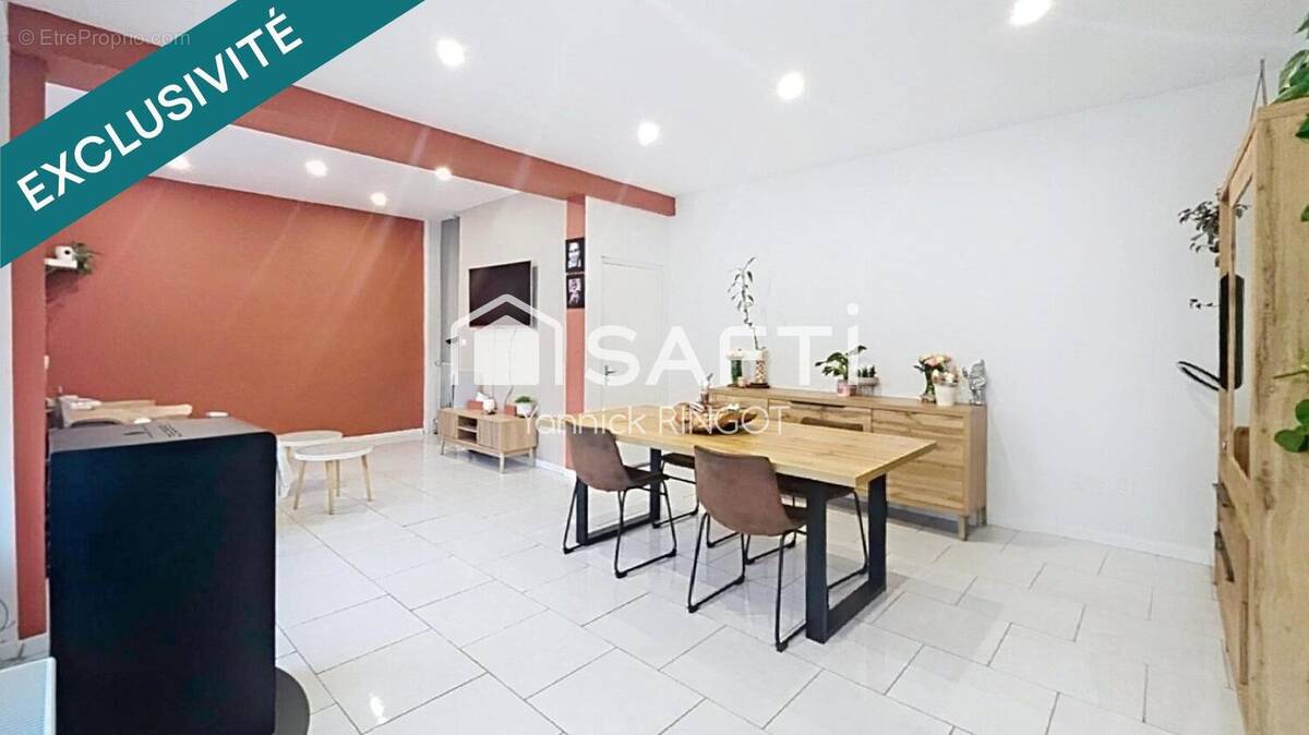 Photo 1 - Maison à AVION