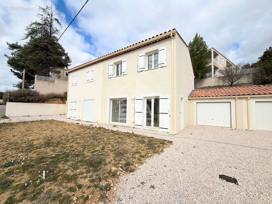 Maison à PERTUIS