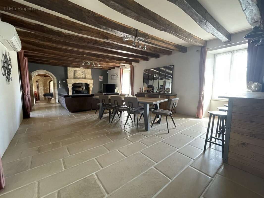 Maison à CHAUVIGNY