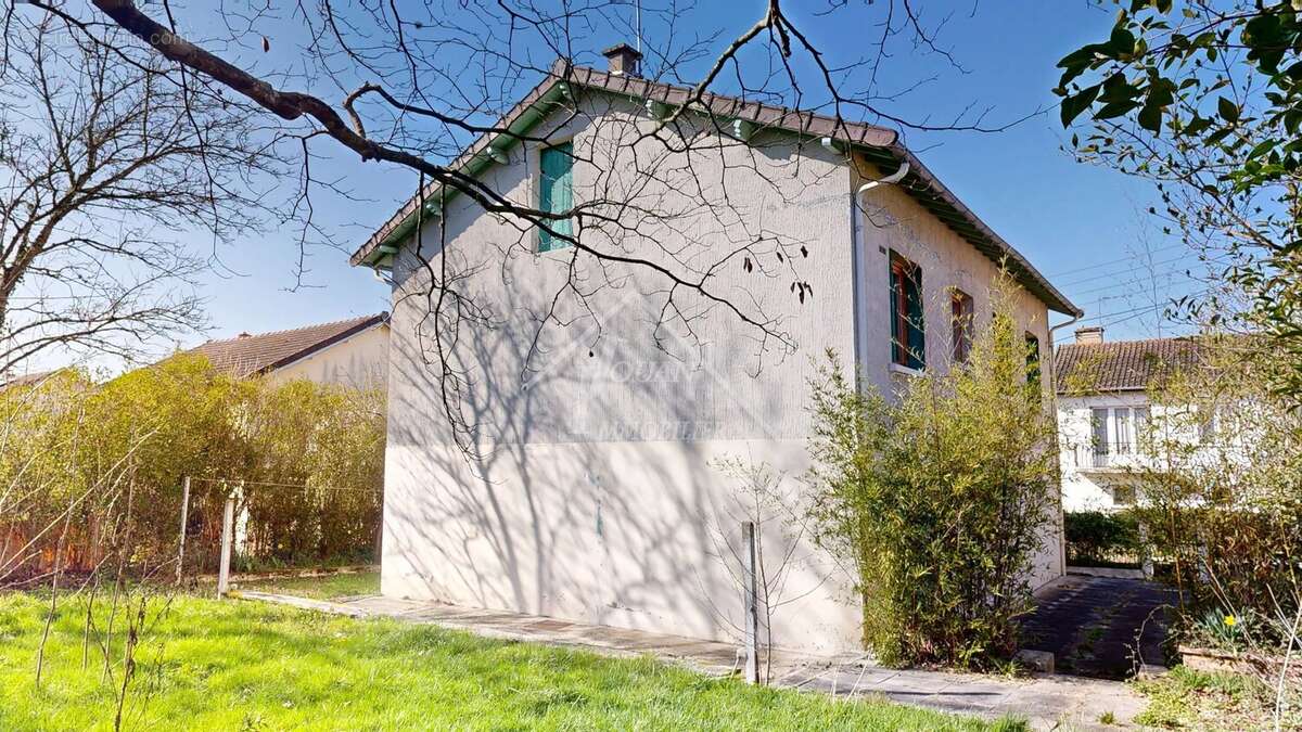 Maison à BOURBON-L'ARCHAMBAULT