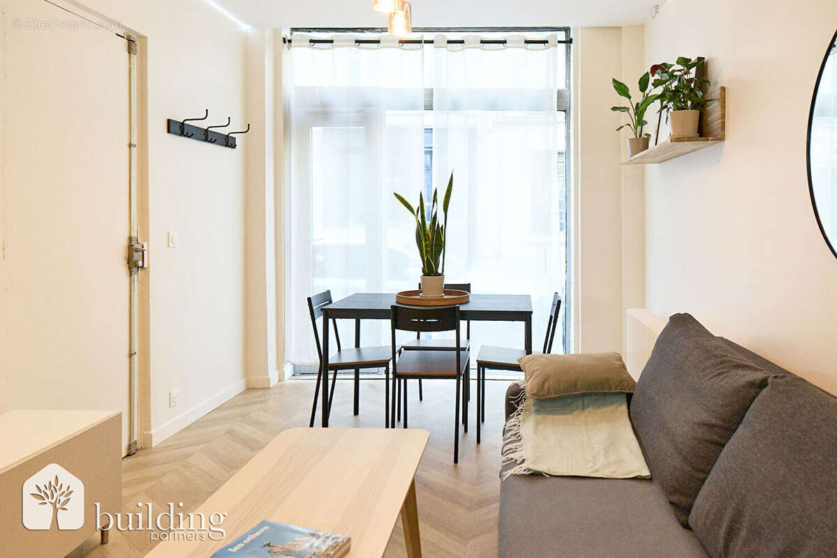 Appartement à PARIS-17E