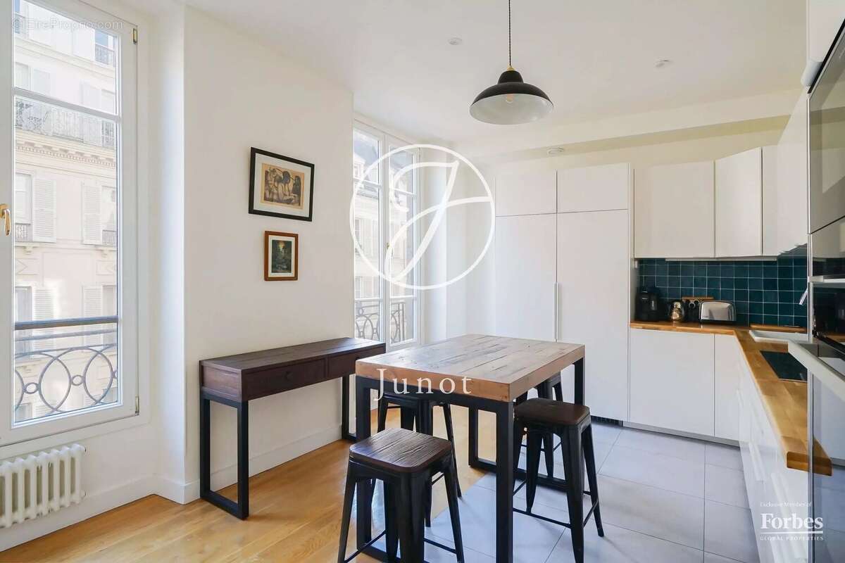 Appartement à PARIS-6E