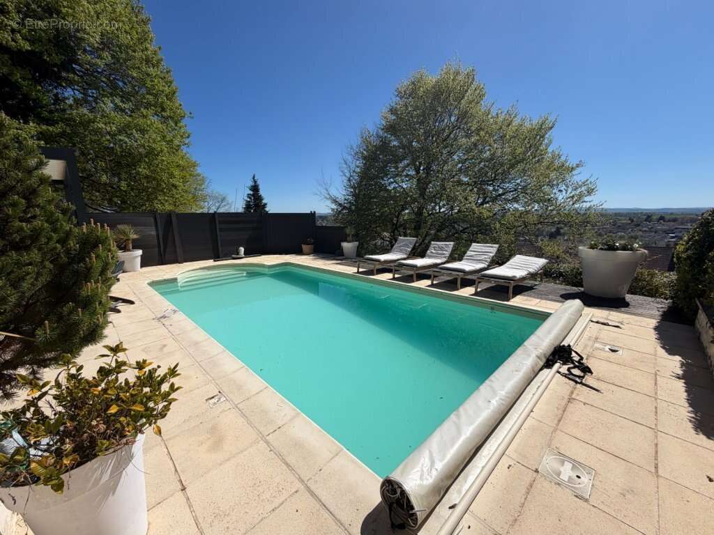 Maison à LE CREUSOT