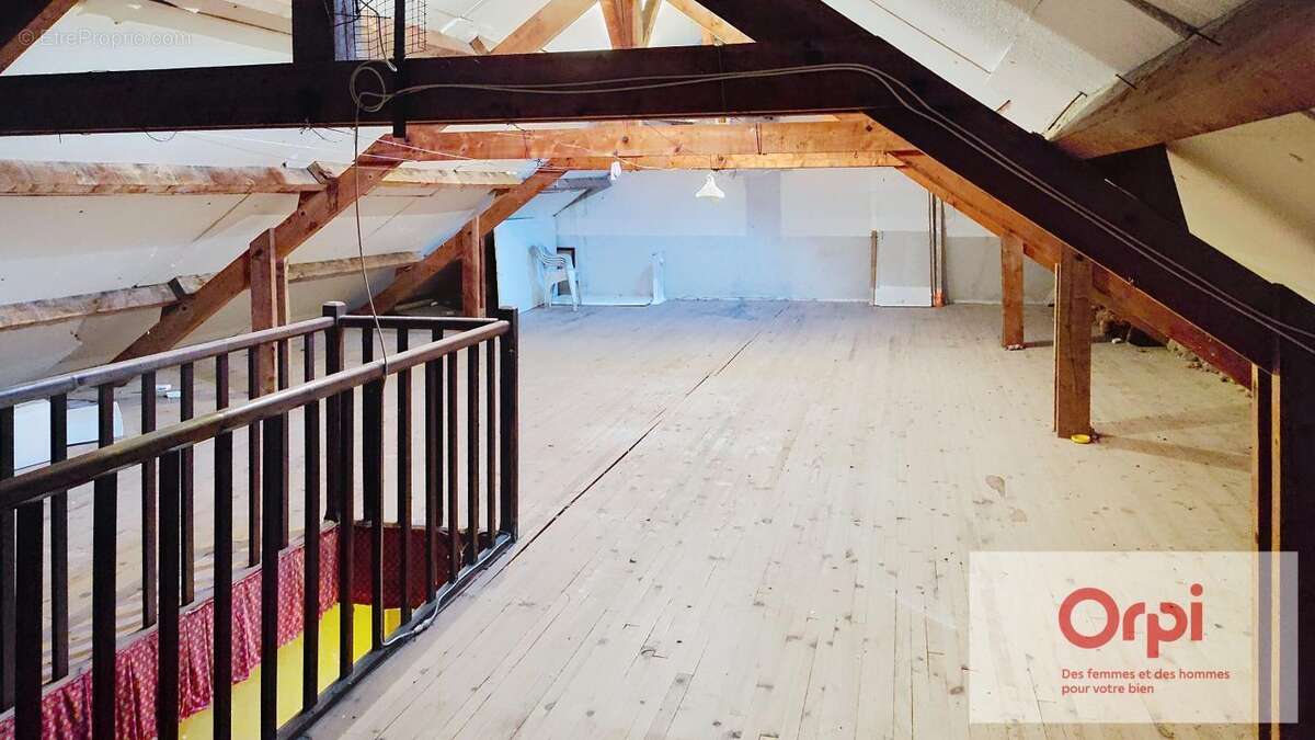 Maison à TERRASSON-LAVILLEDIEU