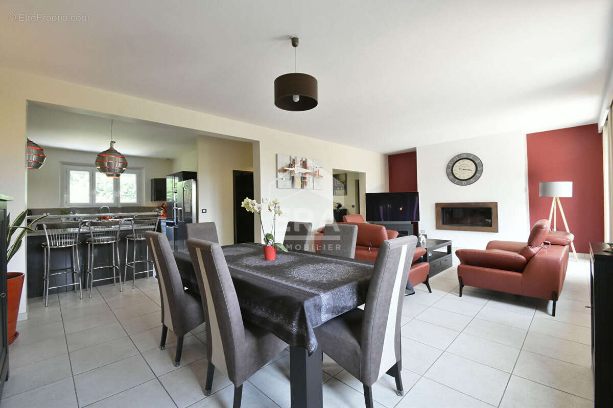 Maison à SAINT-REMY-L'HONORE