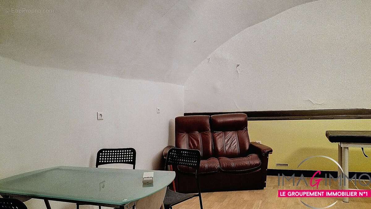 Commerce à COURNONTERRAL