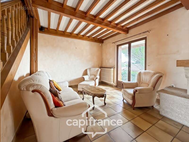 Maison familiale de 174 m² avec fort potentiel – Saint-Rambert-d'Albon (26) - photo 9