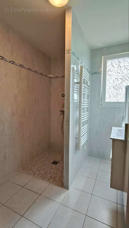 Maison à SAINT-MARTIAL-DE-MIRAMBEAU