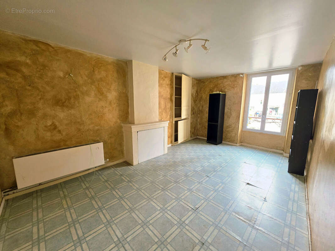 Commerce à LE THEIL