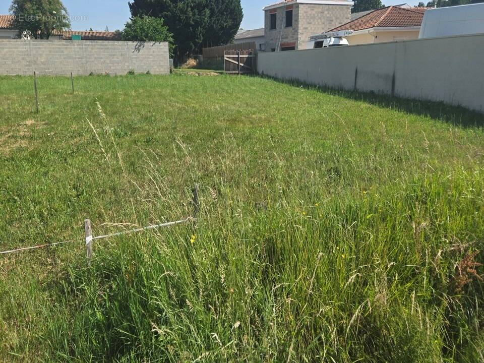Terrain 426 m² à Saint-Andre-De-Cubzac  - photo 1