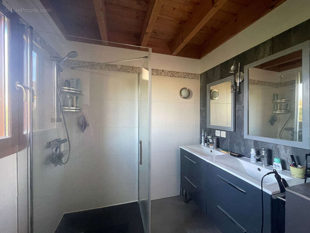 Maison à LA CHAPELLE-CHAUSSEE