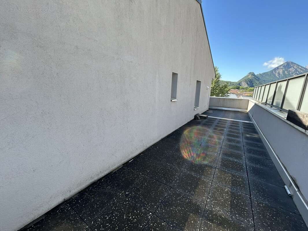 Appartement à VARCES-ALLIERES-ET-RISSET