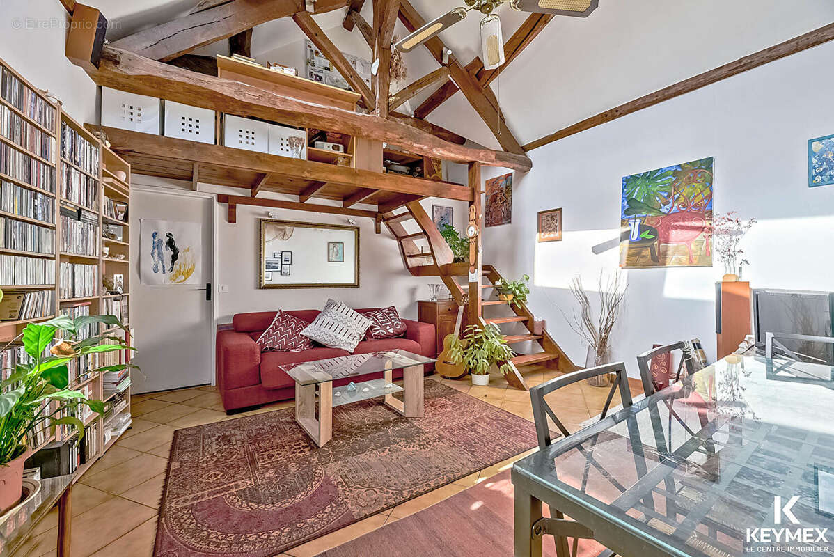 Appartement à FREPILLON