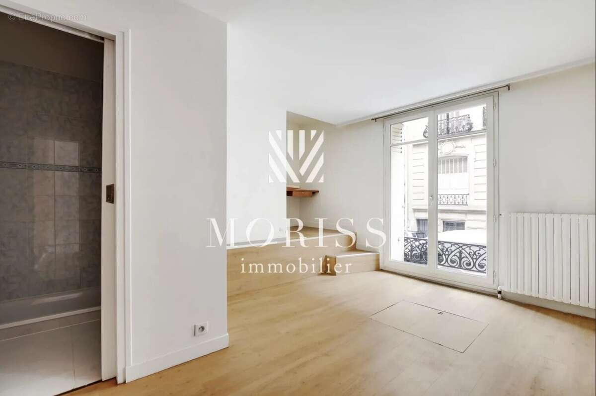 Appartement à CHARENTON-LE-PONT