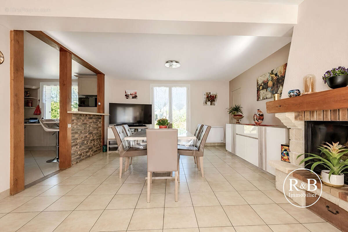 Maison à VILLIERS-SAINT-FREDERIC