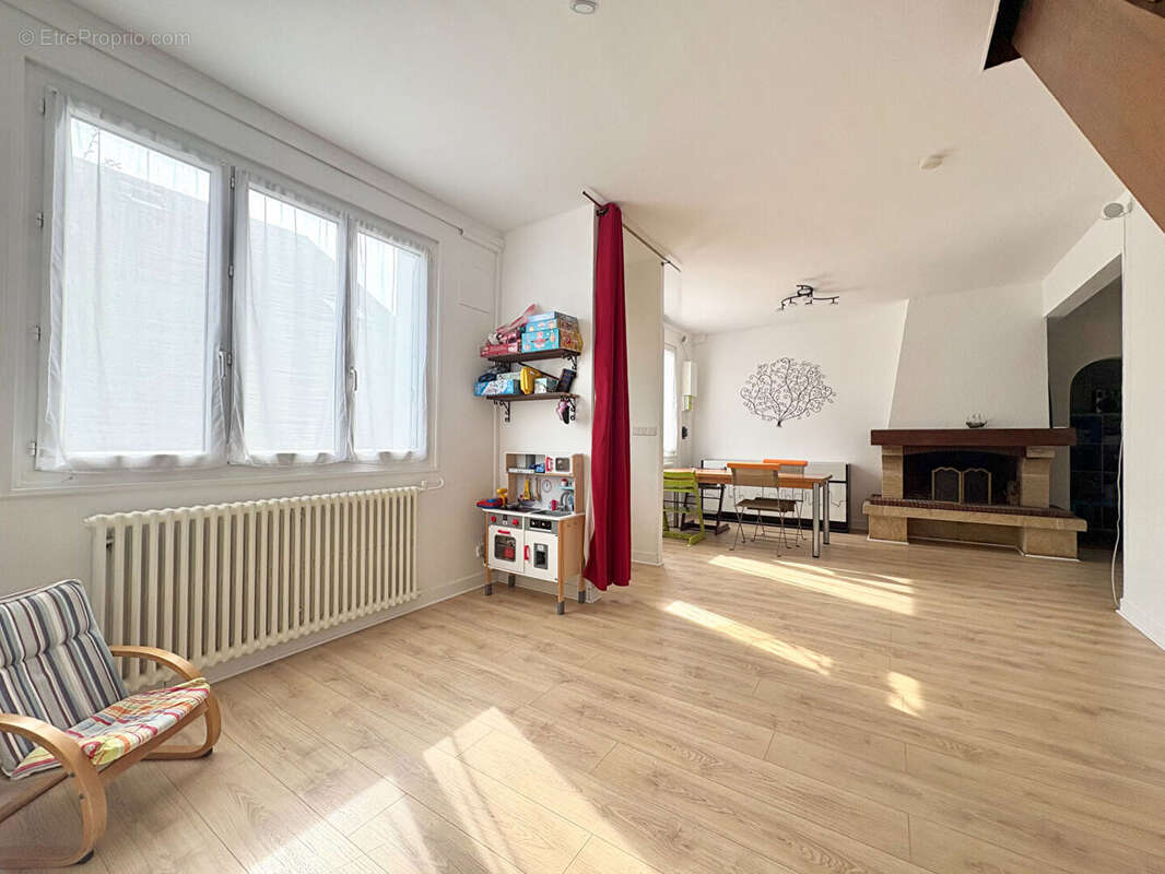 Maison à SAINT-CYR-L'ECOLE