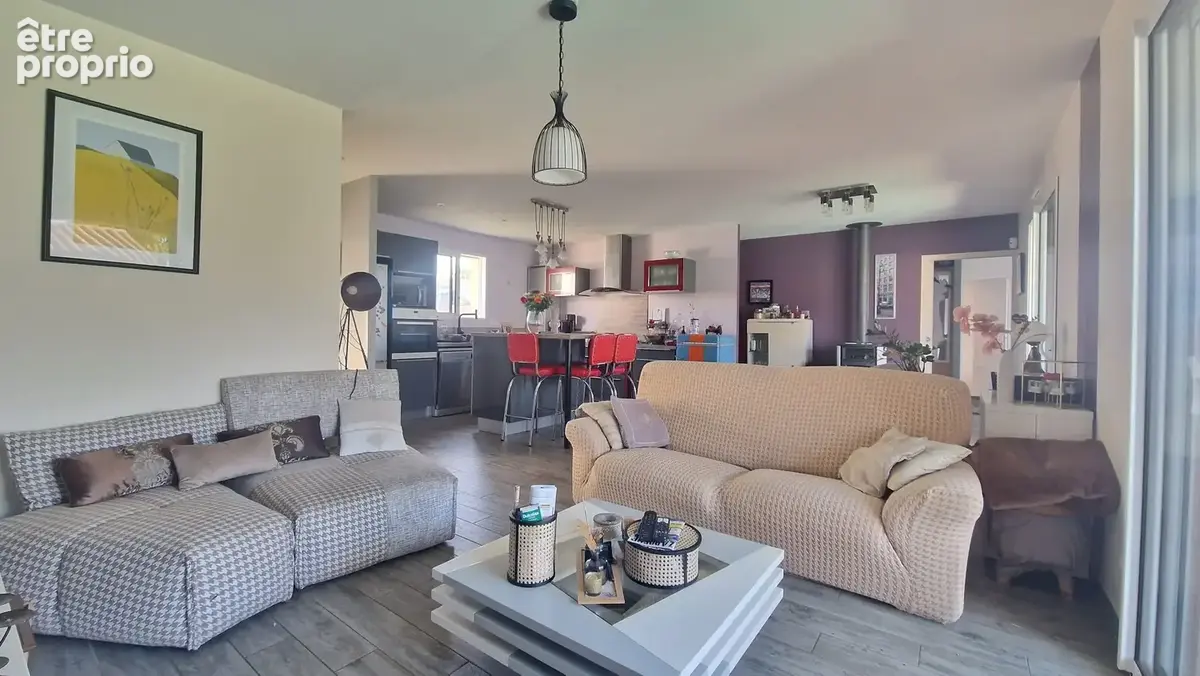Maison 5 pièces 112 m² à vendre à Vouille (79230) - photo 2