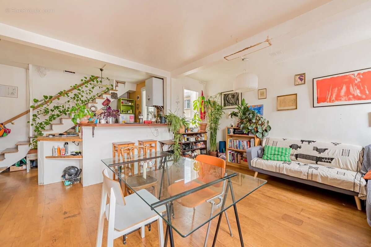 Appartement à PARIS-20E