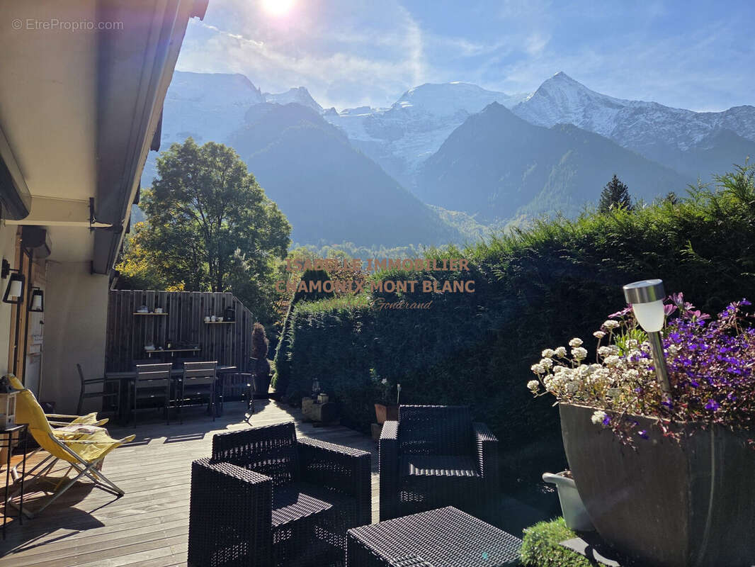 Terrasse ensoleillée / appartement en vente Chamonix - Appartement à CHAMONIX-MONT-BLANC
