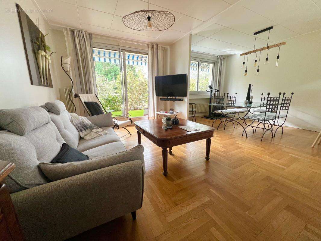 Appartement à CALUIRE-ET-CUIRE