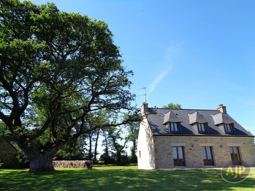 Maison à PLUMELEC