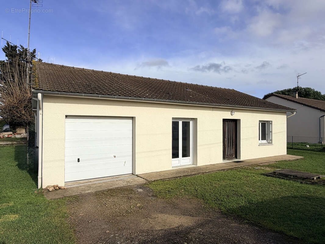 Maison à NAINTRE