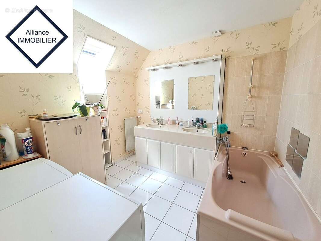 Maison à MONTAUBAN-DE-BRETAGNE