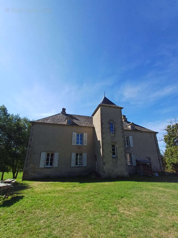 Maison à SAINT-CIRGUES-LA-LOUTRE