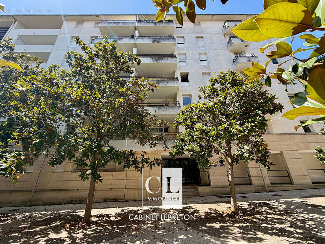 T3 avec Terrasse Les Allées Provençales - photo 17