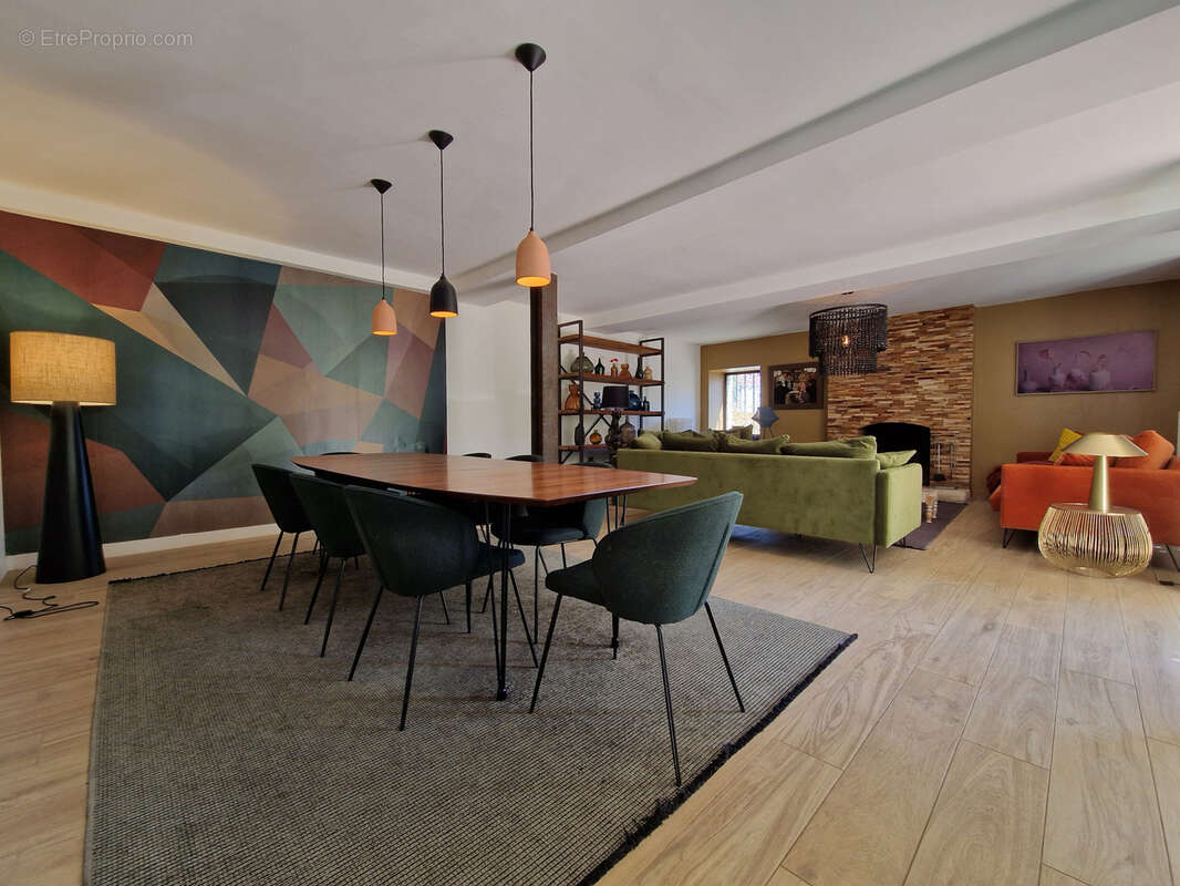 Maison à LA CHAPELLE-SAINT-MESMIN