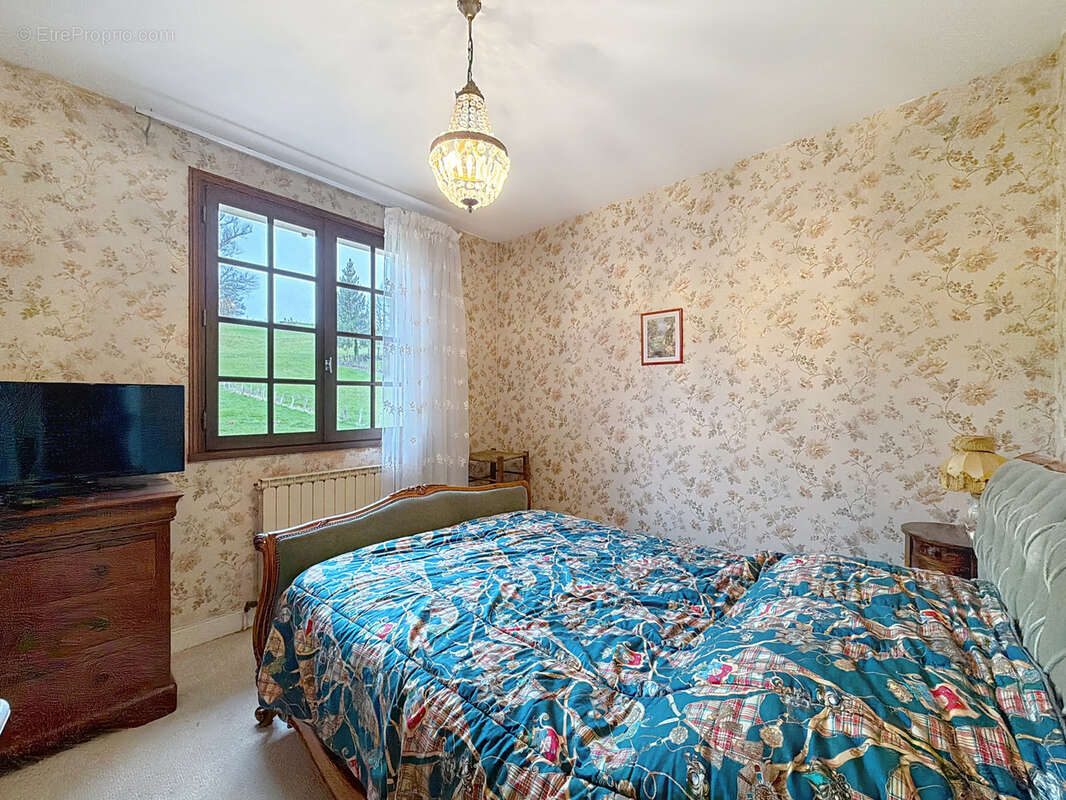 Maison à SAINT-AULAIRE