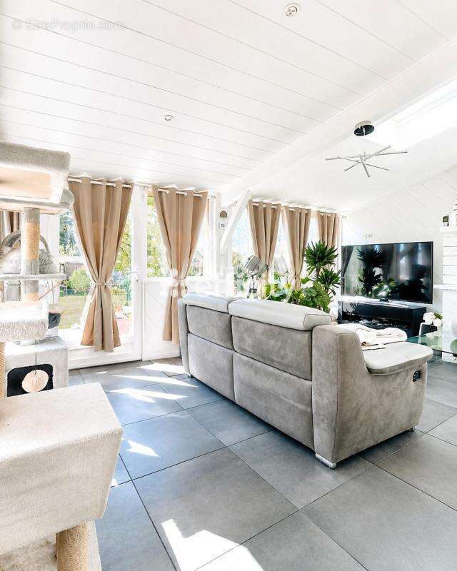 Maison 184 m² à Cernay  - photo 3