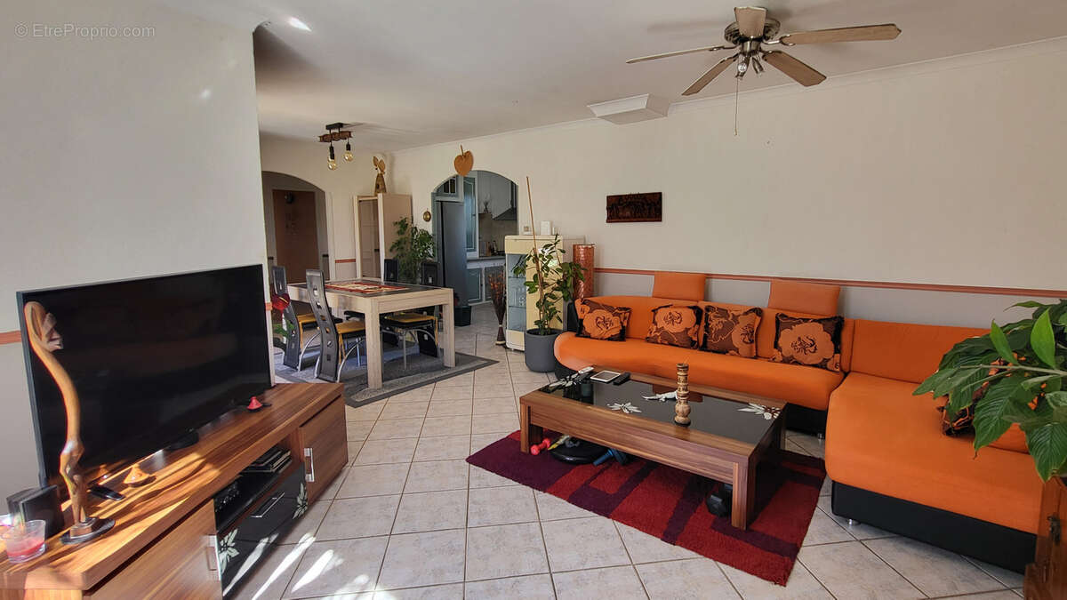 Maison à LA CALMETTE