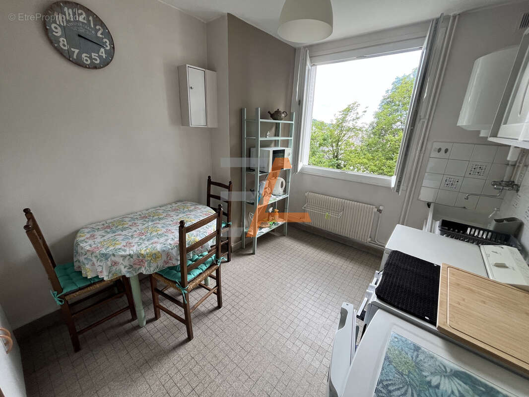 Appartement à SAINT-ETIENNE