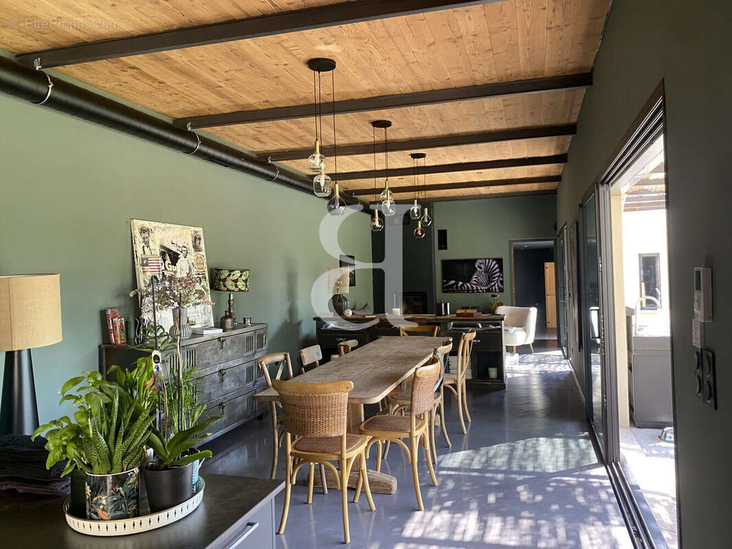 Maison 255 m² à Vaison-La-Romaine  - photo 7