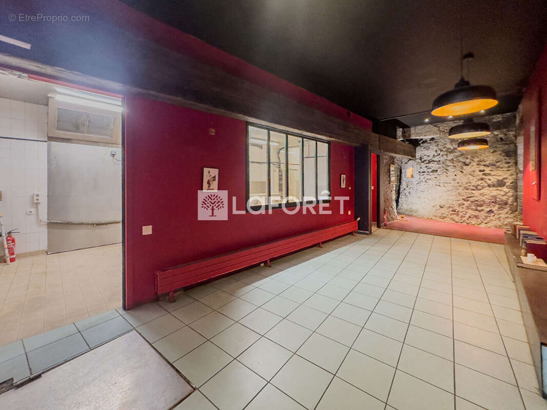Local commercial Grenoble 2 pièce(s) 133.91 m2 - photo 7