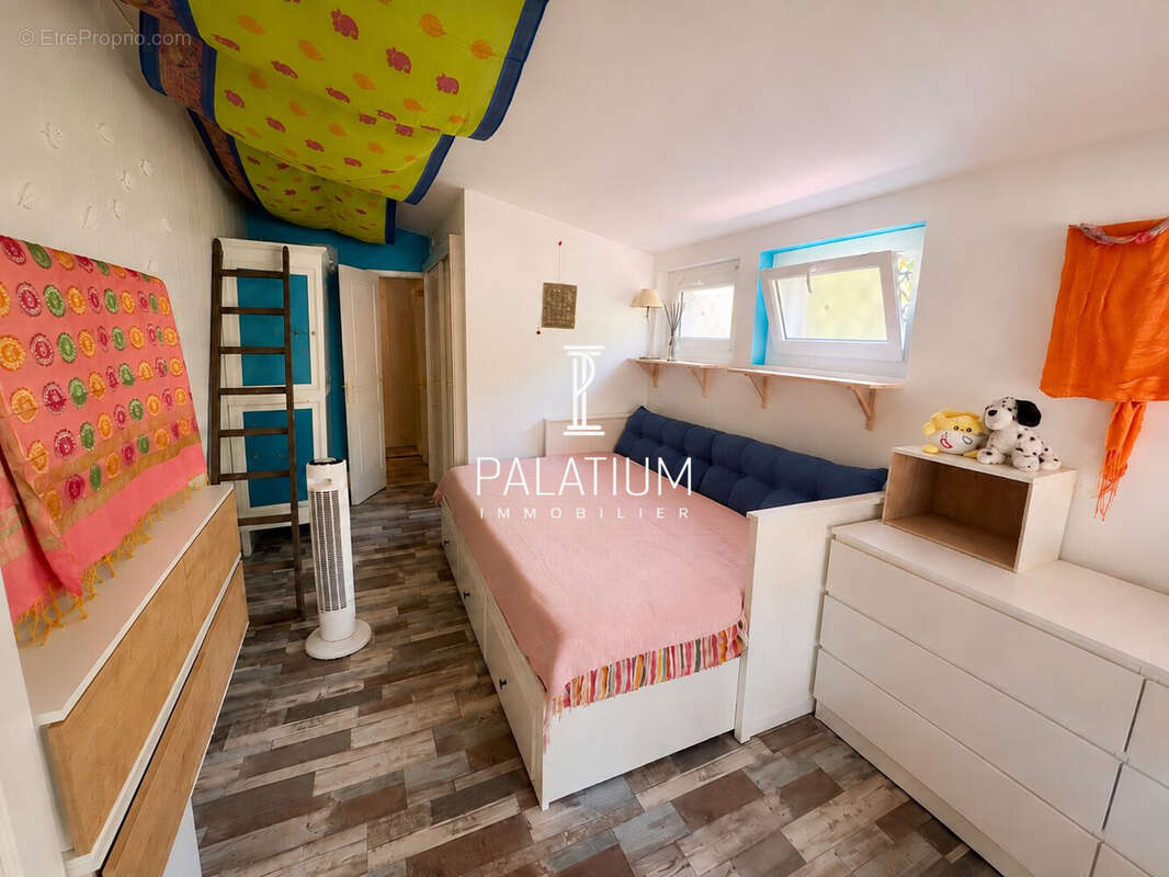 Maison 101 m² à Chateau-Arnoux-Saint-Auban  - photo 5