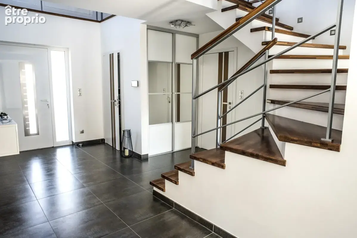 Maison contemporaine aux beaux volumes, prestations de qualité et vue dégagée sur les champs - photo 8