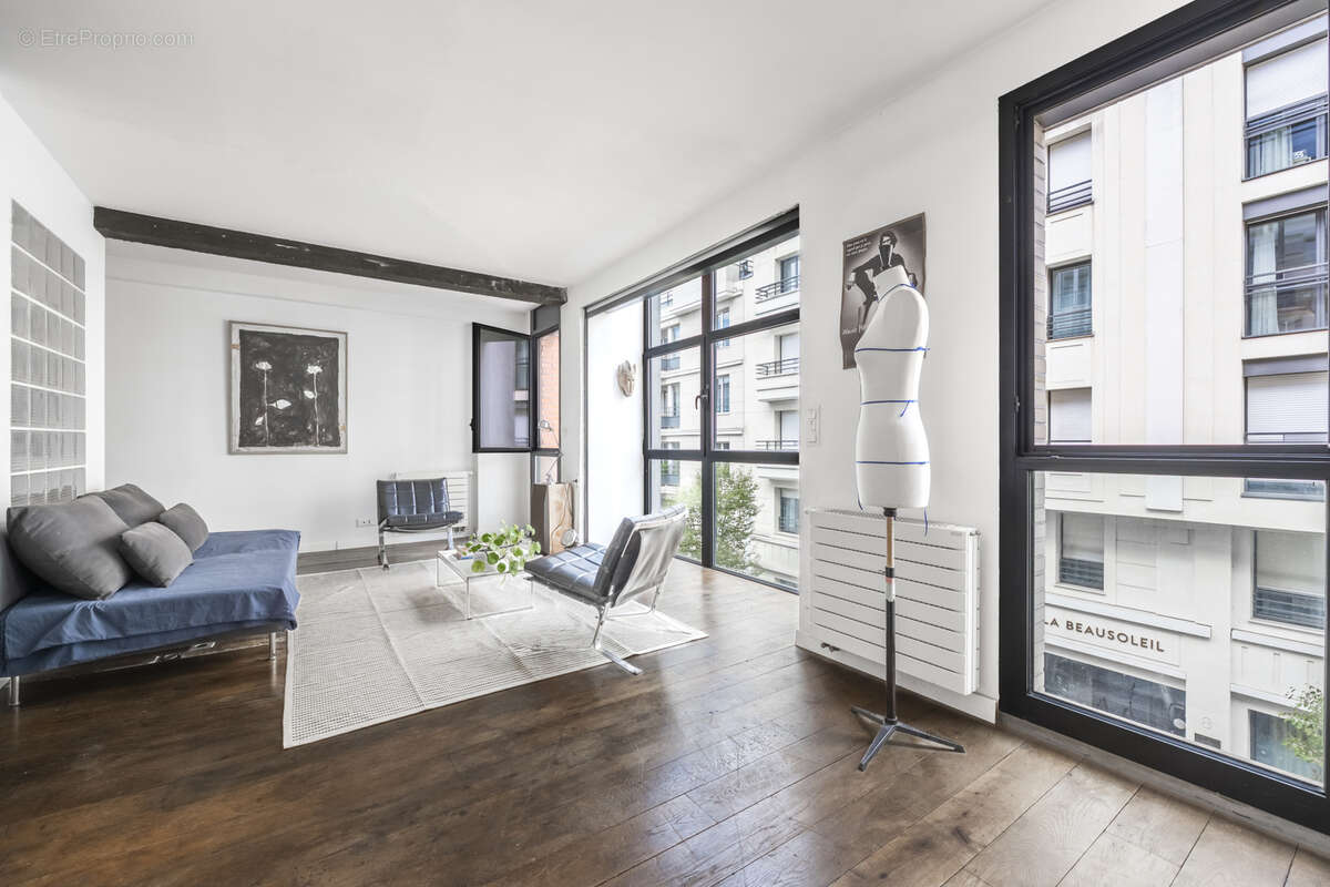 Maison à LEVALLOIS-PERRET